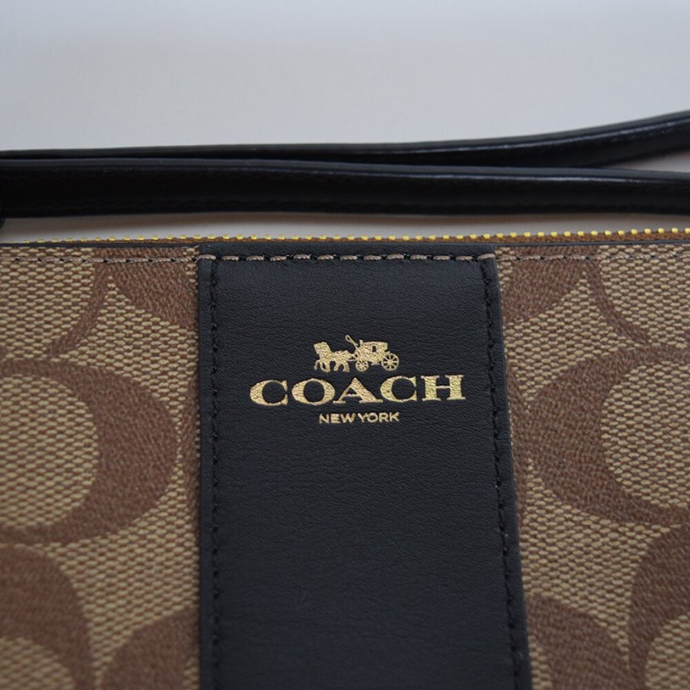Coach Corner Zip Wristlet In Signature Canvas With Stripe NWOT - Picture 8 of 11